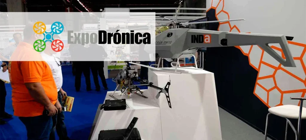 ExpoDrónica event display featuring various drones and equipment.